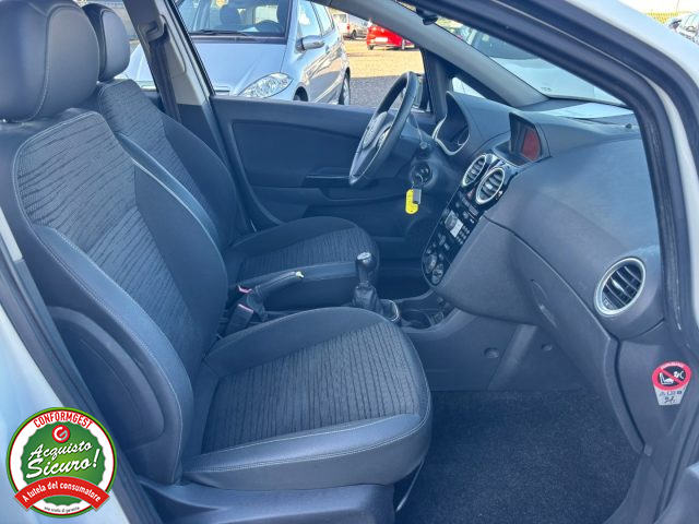 OPEL Corsa usata, con Autoradio