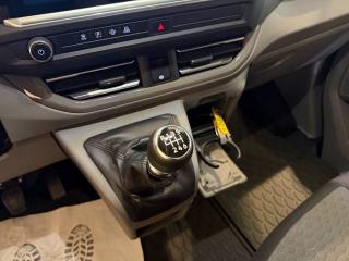 VOLKSWAGEN Caravelle usata, con Servosterzo