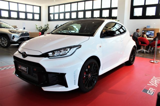 TOYOTA Yaris usata, con ABS