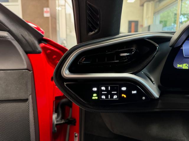 FERRARI 296 usata, con Touch screen