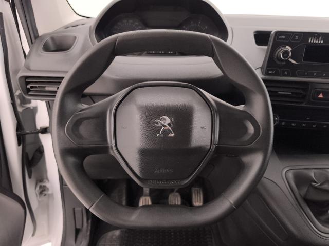 PEUGEOT Partner usata, con Autoradio digitale
