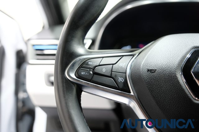 RENAULT Clio usata, con Fari LED