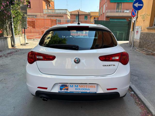 ALFA ROMEO Giulietta usata, con Autoradio