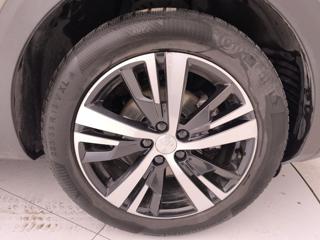 PEUGEOT 5008 usata, con Sensore di luce