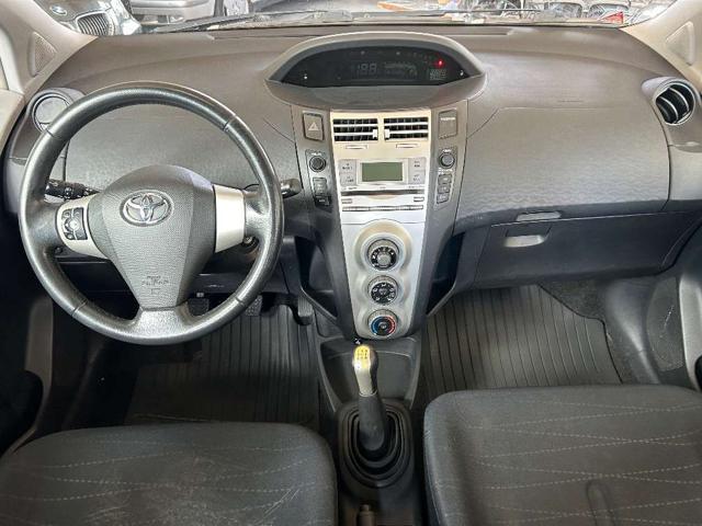 TOYOTA Yaris usata, con Specchietti laterali elettrici