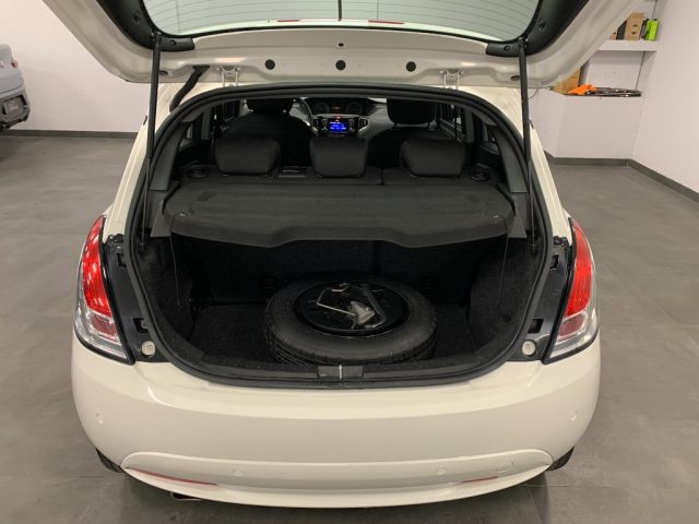 LANCIA Ypsilon usata, con Volante in pelle