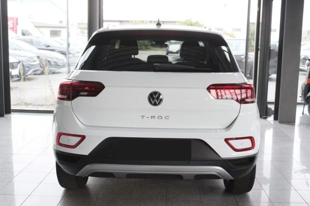 VOLKSWAGEN T-Roc usata, con Autoradio