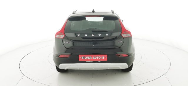 VOLVO V40 Cross Country usata, con Autoradio