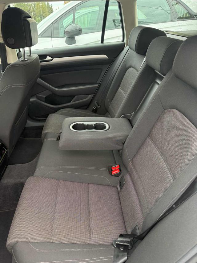 VOLKSWAGEN Passat Variant usata, con Specchietti laterali elettrici