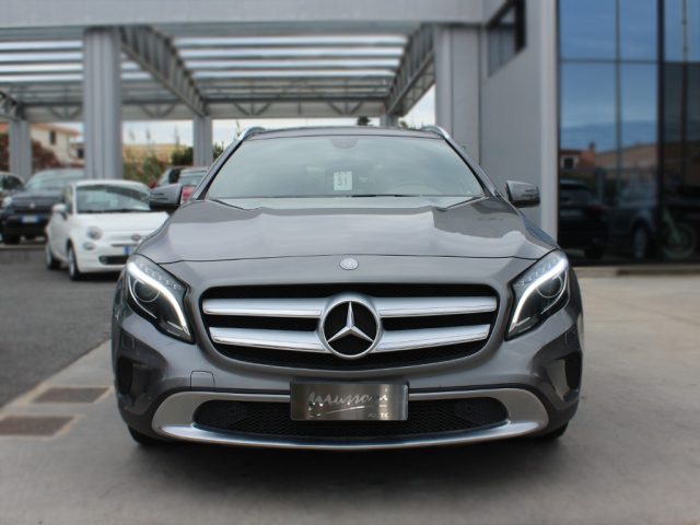 MERCEDES-BENZ GLA 220 usata, con Airbag