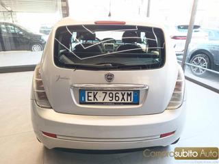 LANCIA Ypsilon usata, con Autoradio