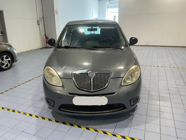 LANCIA Ypsilon usata, con Airbag