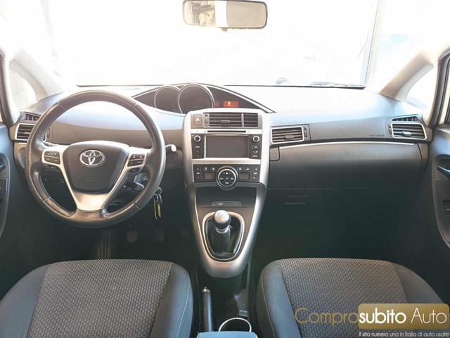 TOYOTA Verso usata, con Servosterzo