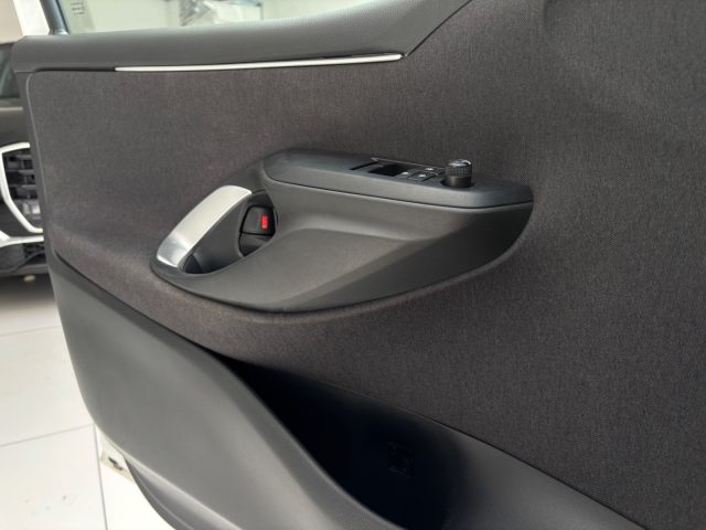 TOYOTA Yaris usata, con Lettore CD