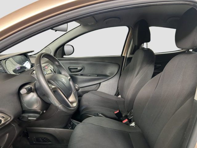LANCIA Ypsilon usata 12