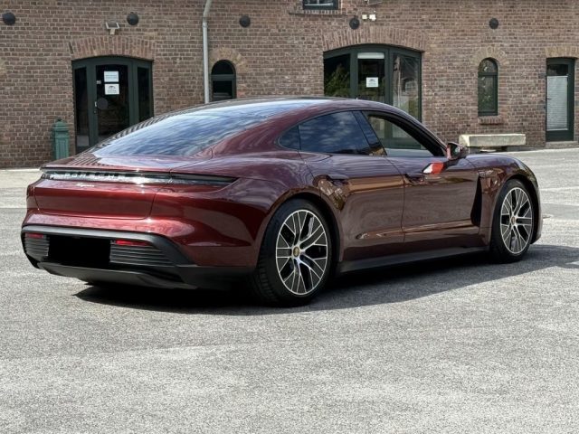 PORSCHE Taycan usata, con Controllo automatico clima