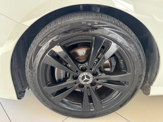MERCEDES-BENZ B 180 usata, con Hill holder