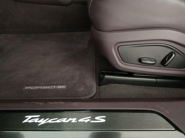 PORSCHE Taycan usata, con ESP