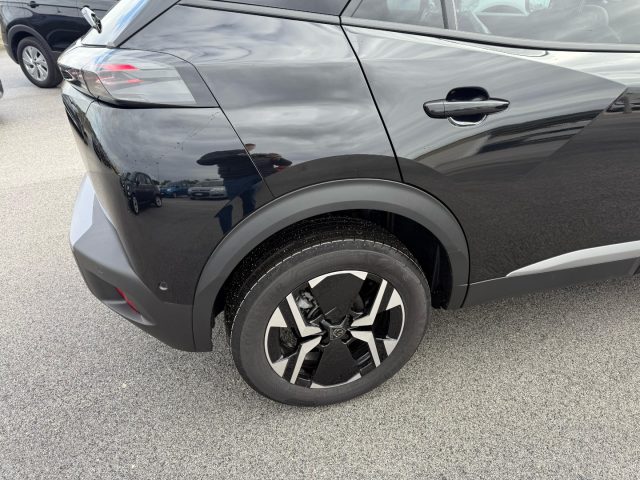 PEUGEOT 2008 usata, con Sensori di parcheggio posteriori