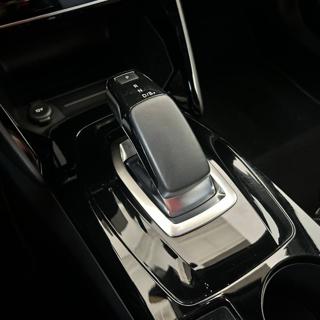 PEUGEOT 2008 usata, con Touch screen