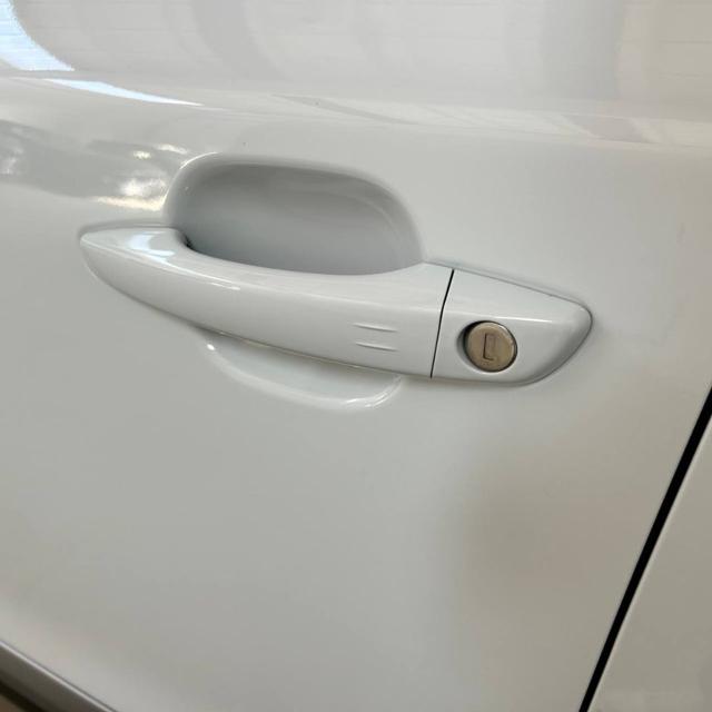 PEUGEOT 2008 usata, con Sensori di parcheggio anteriori