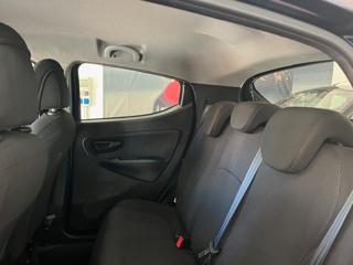 LANCIA Ypsilon usata, con Autoradio