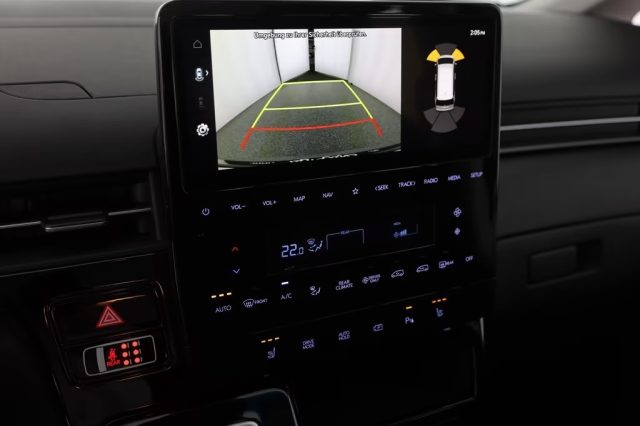 HYUNDAI Staria usata, con Fari LED