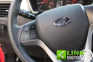 MAHINDRA KUV100 usata, con Sensore di luce