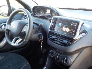 PEUGEOT 2008 usata, con Volante multifunzione
