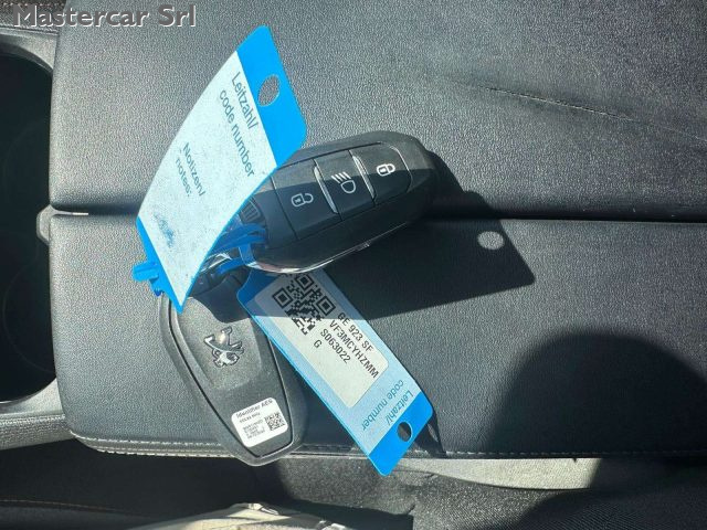 PEUGEOT 3008 usata, con Sedile posteriore sdoppiato