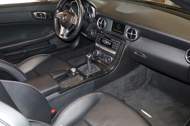 MERCEDES-BENZ SLK 200 usata, con Controllo automatico clima