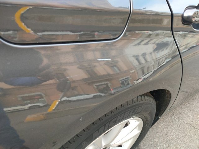 BMW 318 usata, con Bluetooth