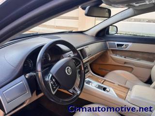 JAGUAR XF usata, con Autoradio