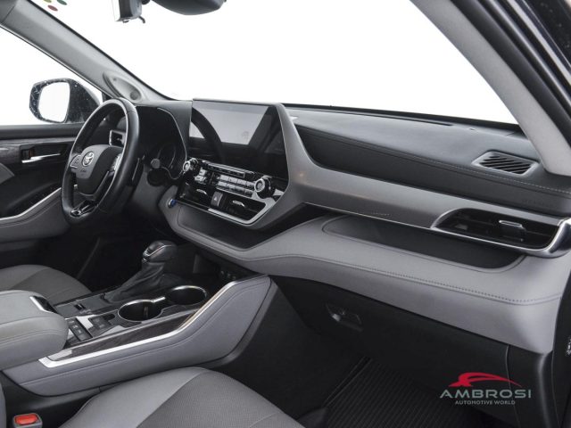 TOYOTA Highlander usata 13