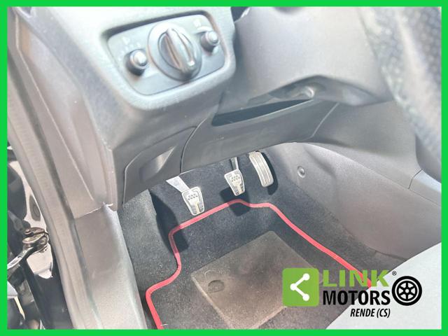 FORD Fiesta usata, con USB