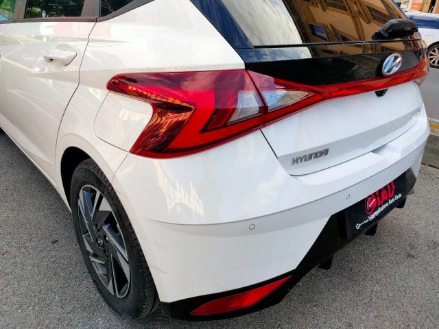HYUNDAI i20 usata, con Specchietti laterali elettrici