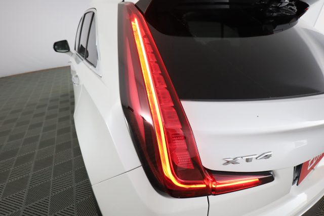 CADILLAC XT4 usata 8