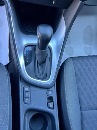 TOYOTA Yaris usata, con Autoradio digitale