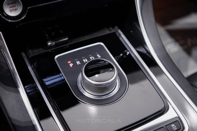 JAGUAR XE usata, con Bracciolo
