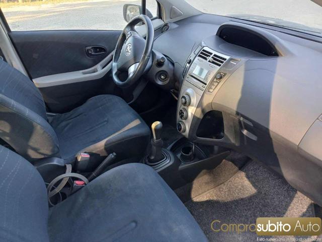 TOYOTA Yaris usata, con Servosterzo