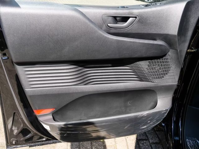 HYUNDAI Staria usata, con Servosterzo
