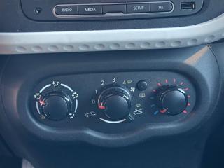 RENAULT Twingo usata 23