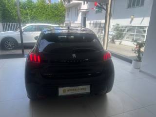 PEUGEOT 208 usata, con Boardcomputer