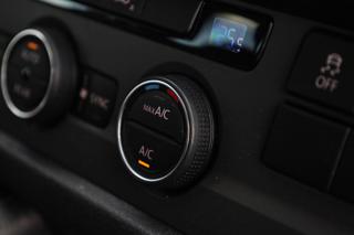 VOLKSWAGEN Transporter usata, con MP3