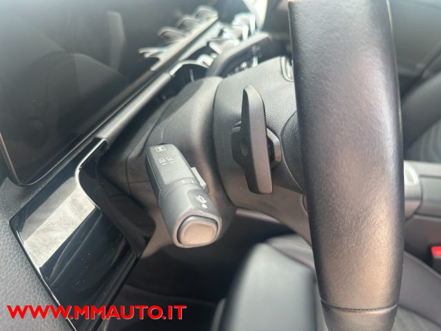 MERCEDES-BENZ GLA 250 usata, con Park Distance Control