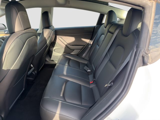 TESLA Model 3 usata 10