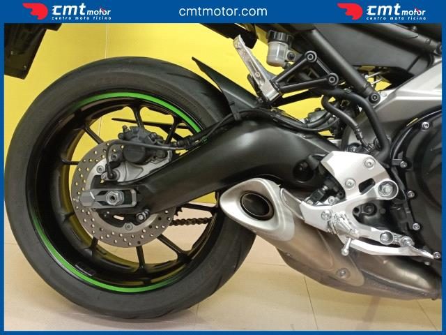 YAMAHA MT-09 usata 8