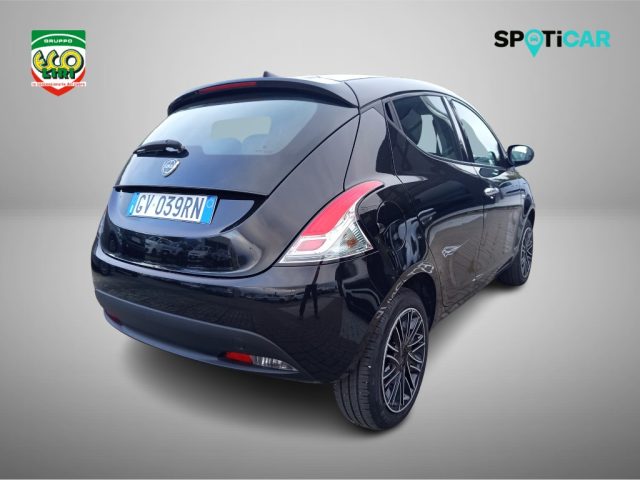 LANCIA Ypsilon usata, con Telecamera per parcheggio assistito