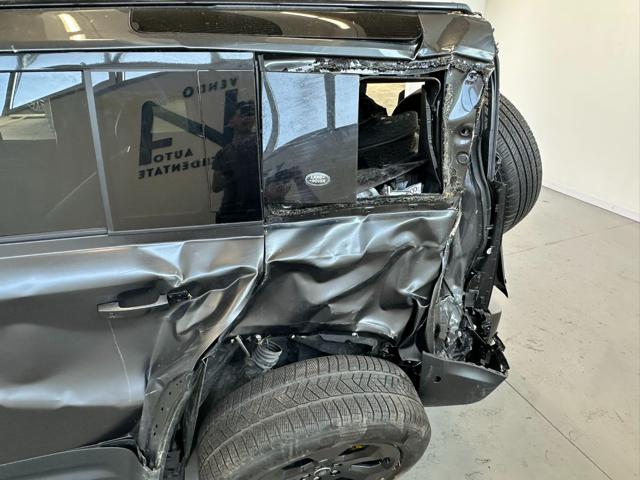 LAND ROVER Defender usata, con Fendinebbia