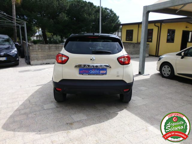 RENAULT Captur usata, con Autoradio